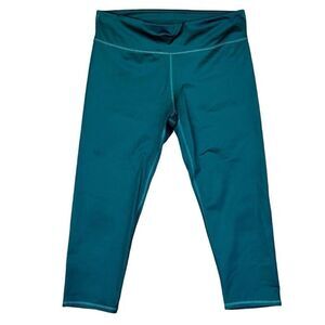 Fabletics Green Capri Activewear Pants Small
